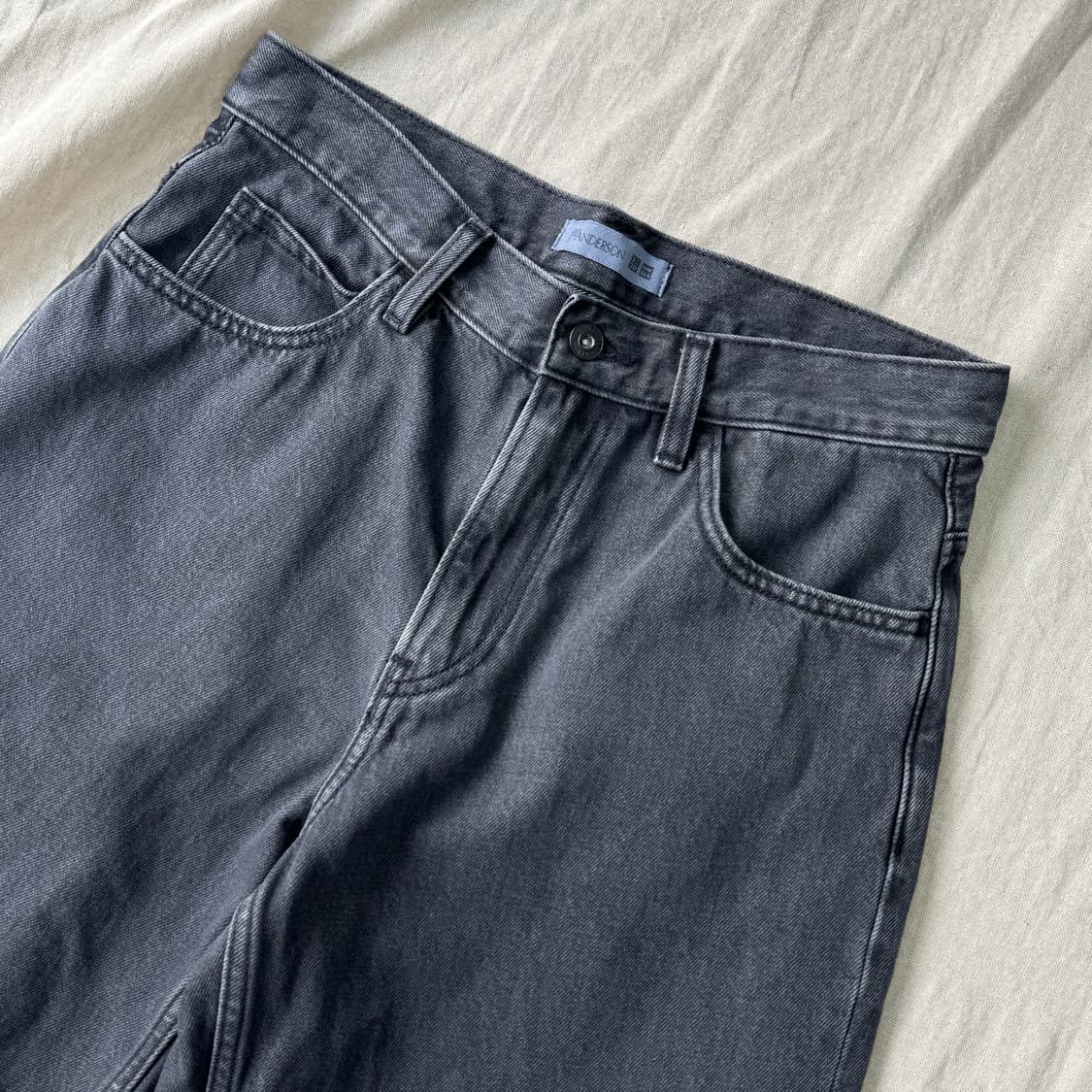 유니클로 jw앤더슨 흑청 자수 데님팬츠 76.5(29) 상품이미지3