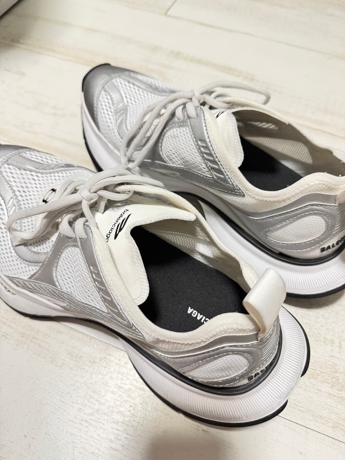 발렌시아가 서킷 실버 40e 상품이미지1