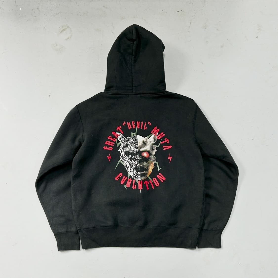 WWE 무토 케이지 데빌 후드집업 상품이미지2