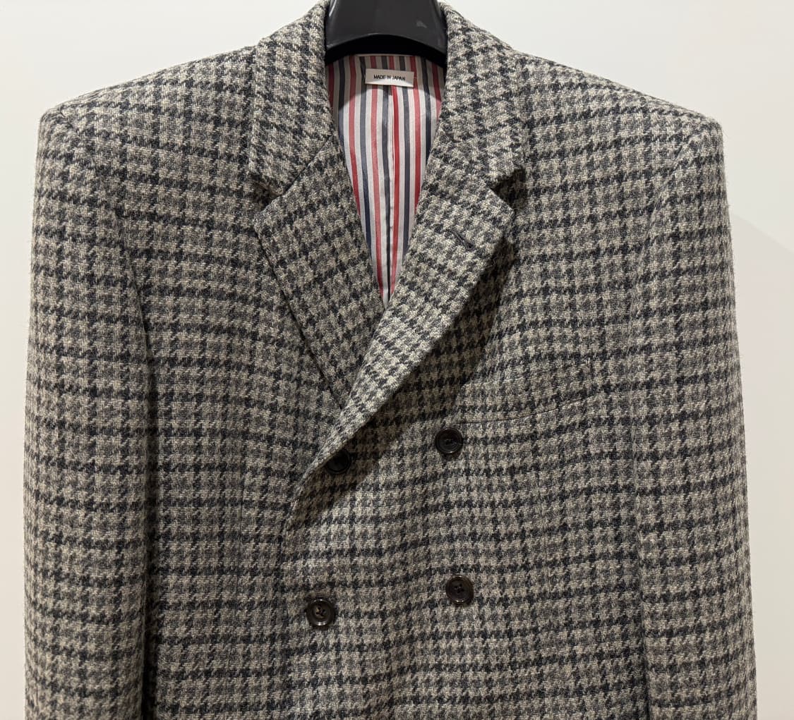 톰브라운 하운드투스 더블 코트 상품이미지1
