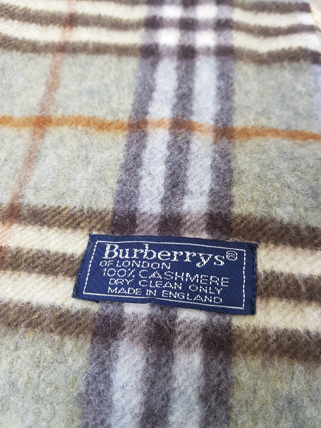 [정품] 버버리 캐시미어 머플러 클래식 체크 상품이미지2