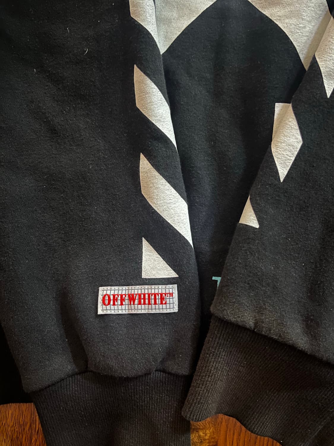 오프화이트 후드티 상품이미지3