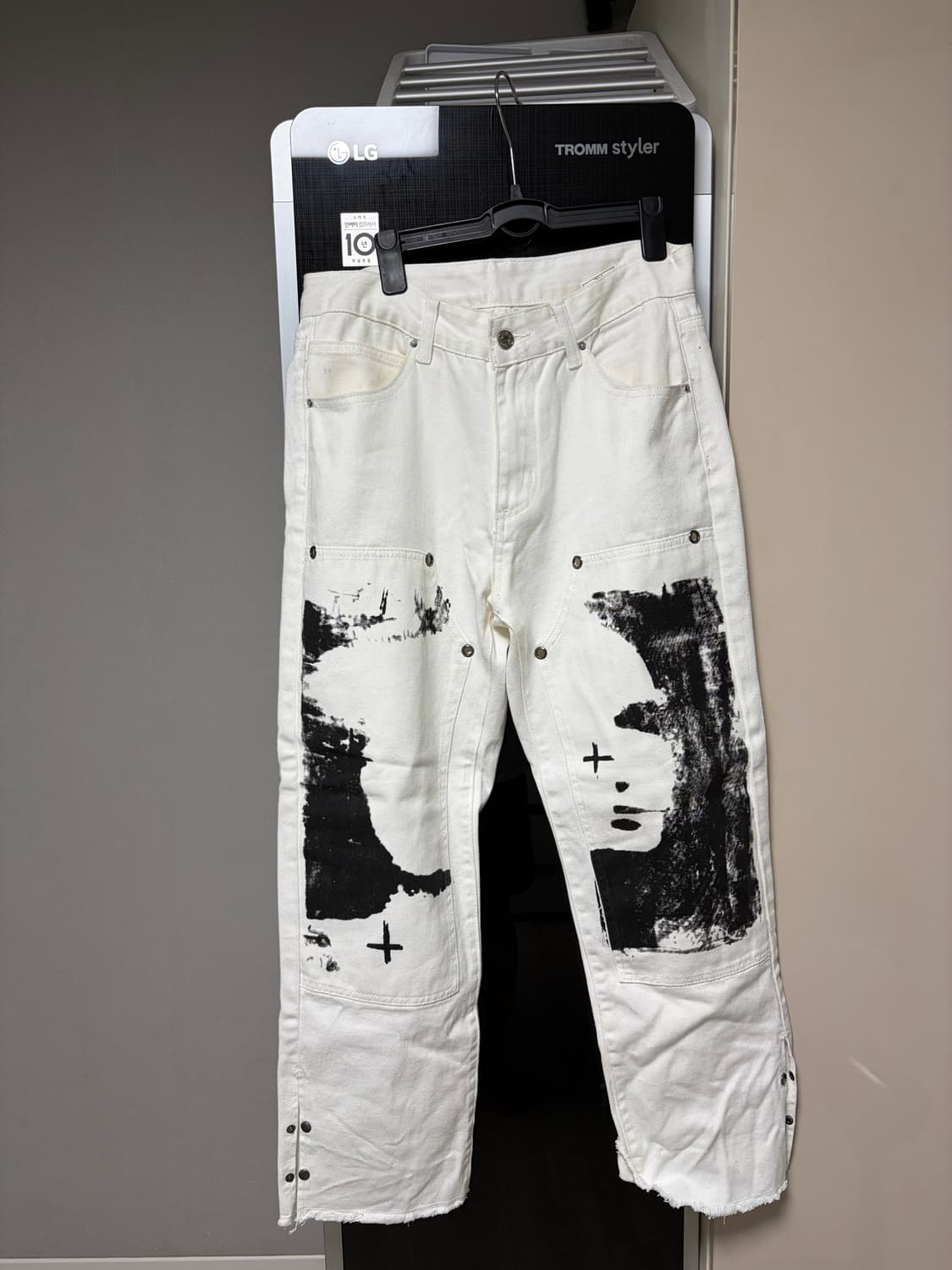 Aelfric Eden Face Print Jeans Size XXL 상품이미지1