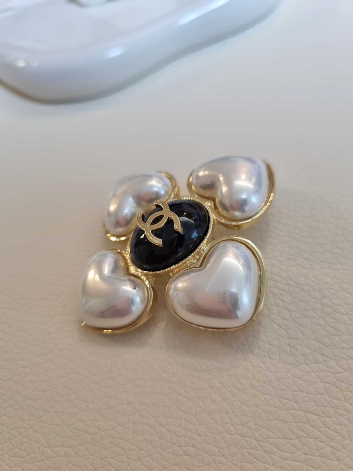 샤넬 하트진주 블랙스톤CC 브로치 업사이클링 상품이미지5