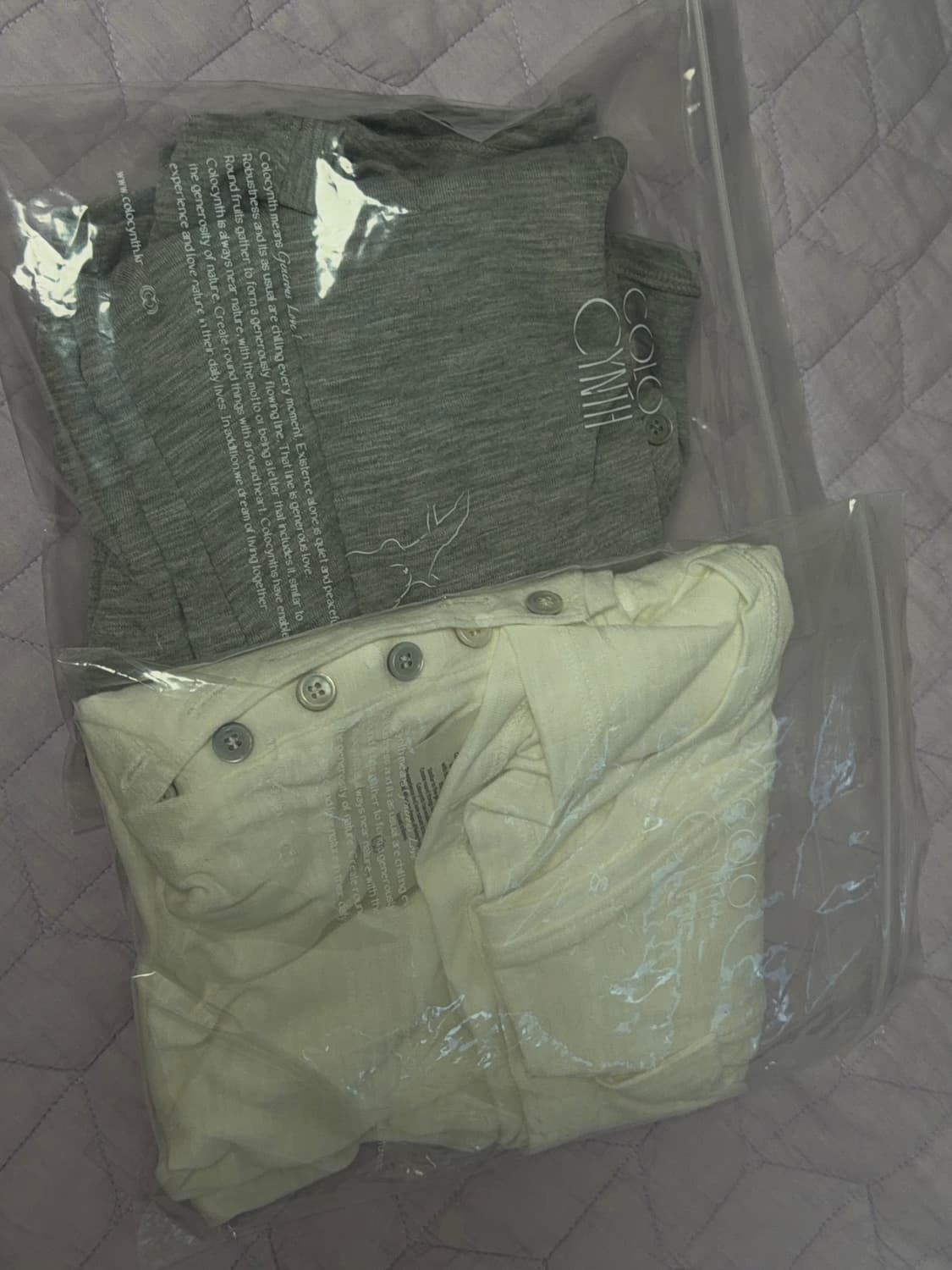 콜로신스 쉘 버튼 탑 화이트/그레이 상품이미지2