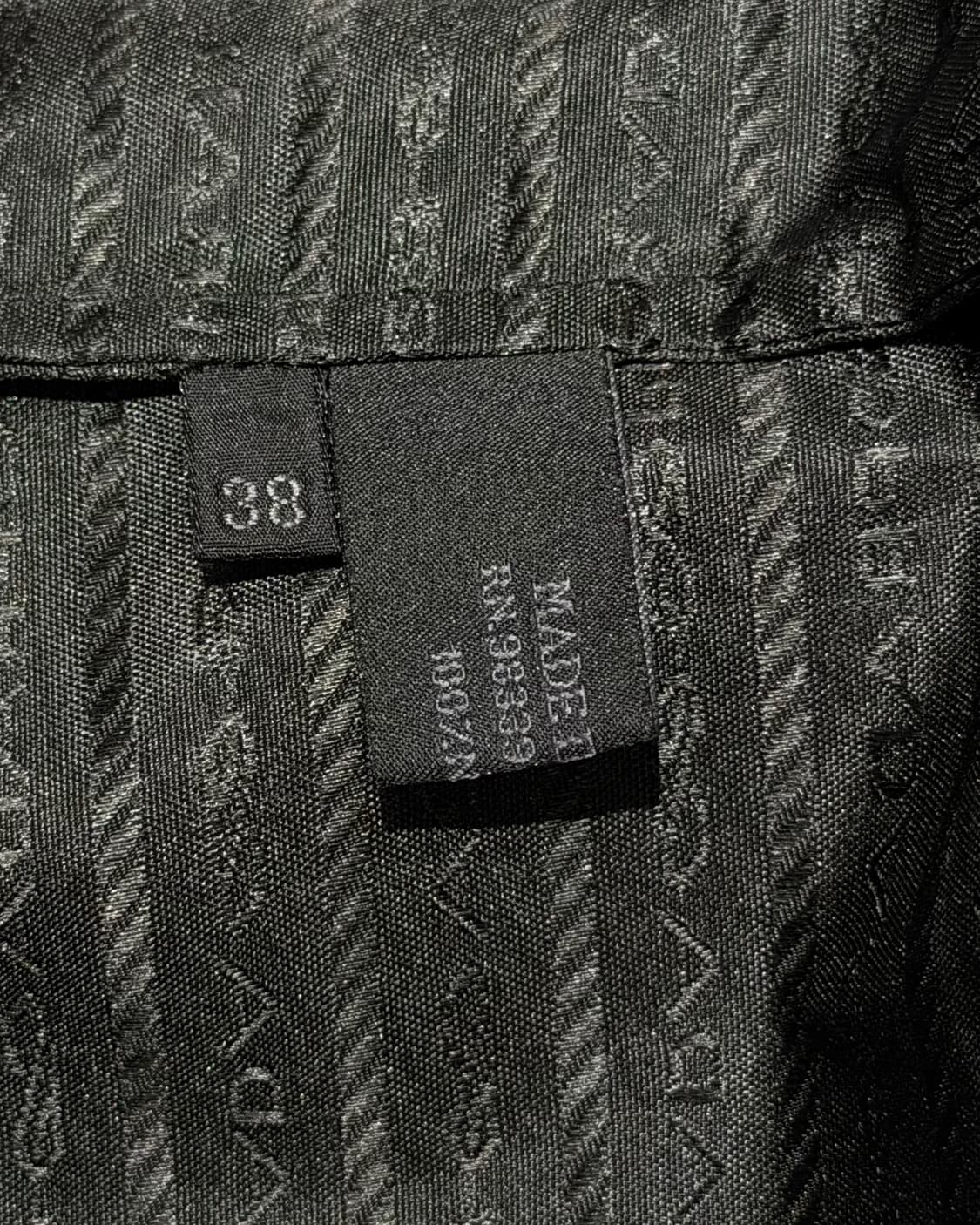 프라다 블랙 로고 패턴 나일론 집업 자켓 상품이미지8