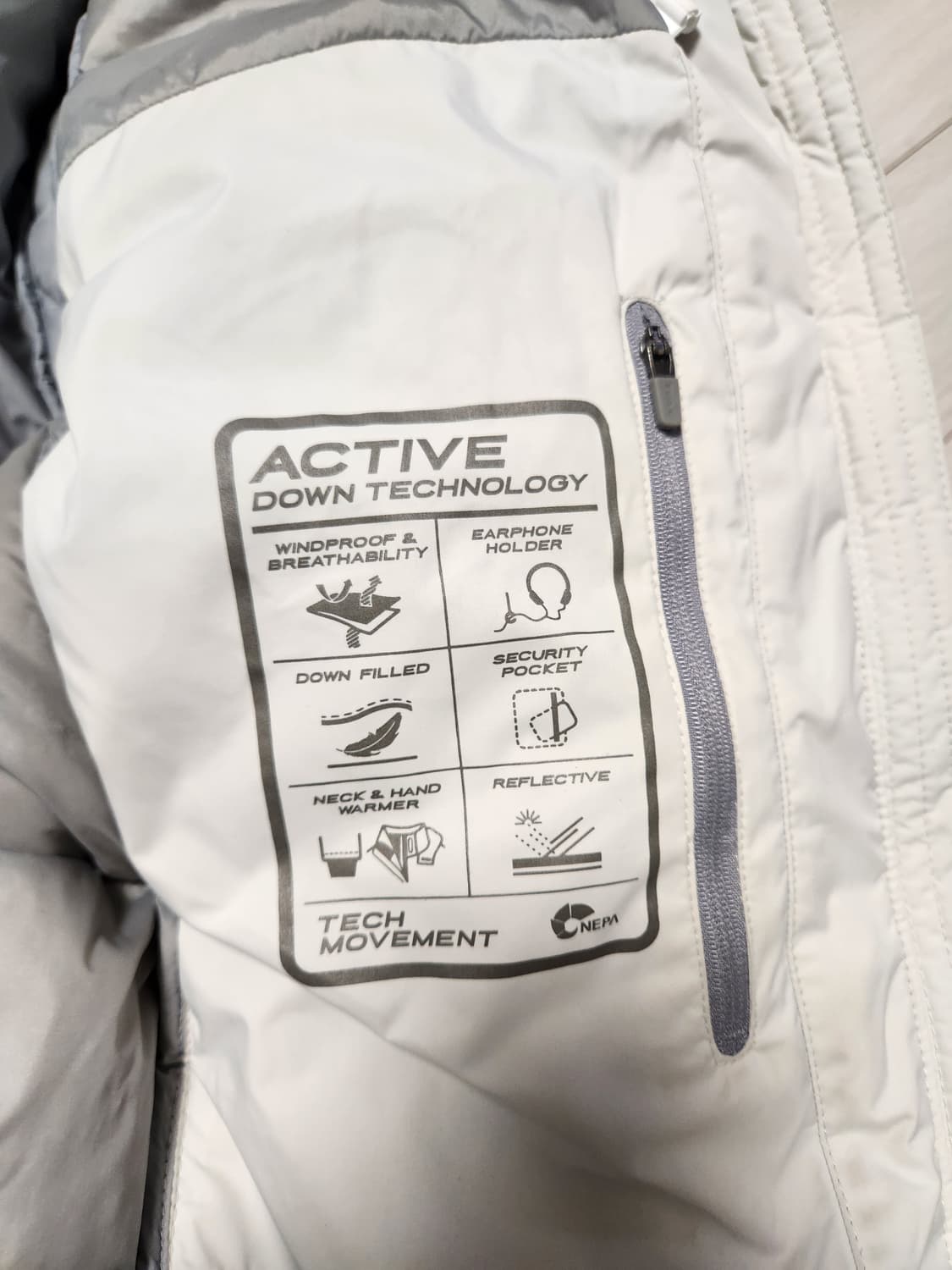 네파 여성 액티브 롱패딩 라이트크림 사이즈90(s)

모자 털 없음

 상품이미지7