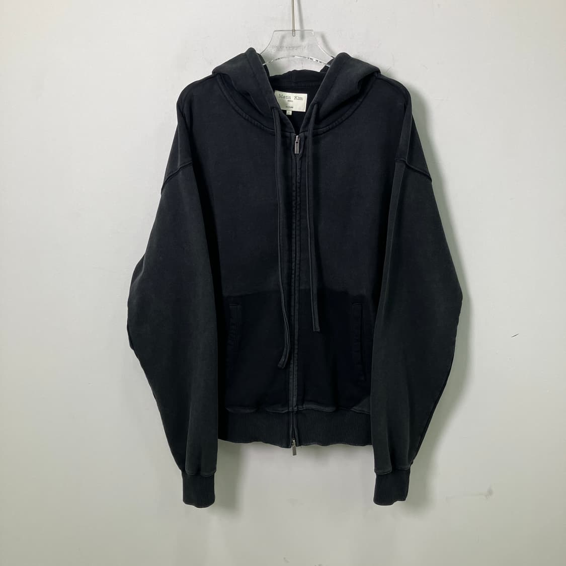 마뗑킴 블랙 피그먼트 다잉 후드집업  상품이미지1