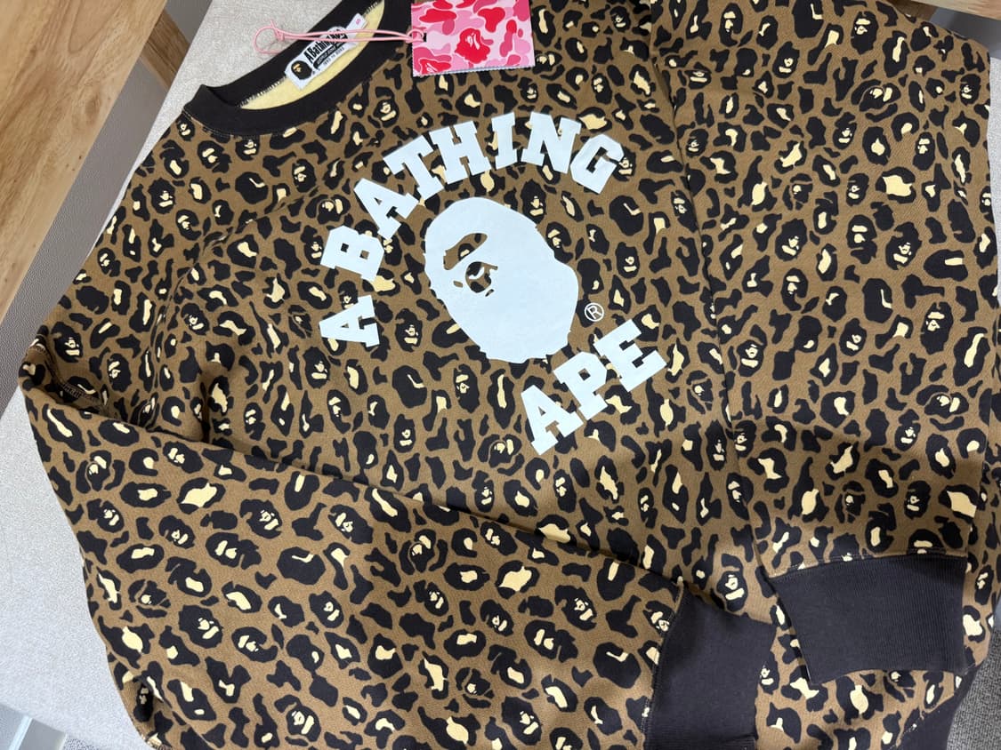 베이프 레오파드 호피 맨투맨 상품이미지2