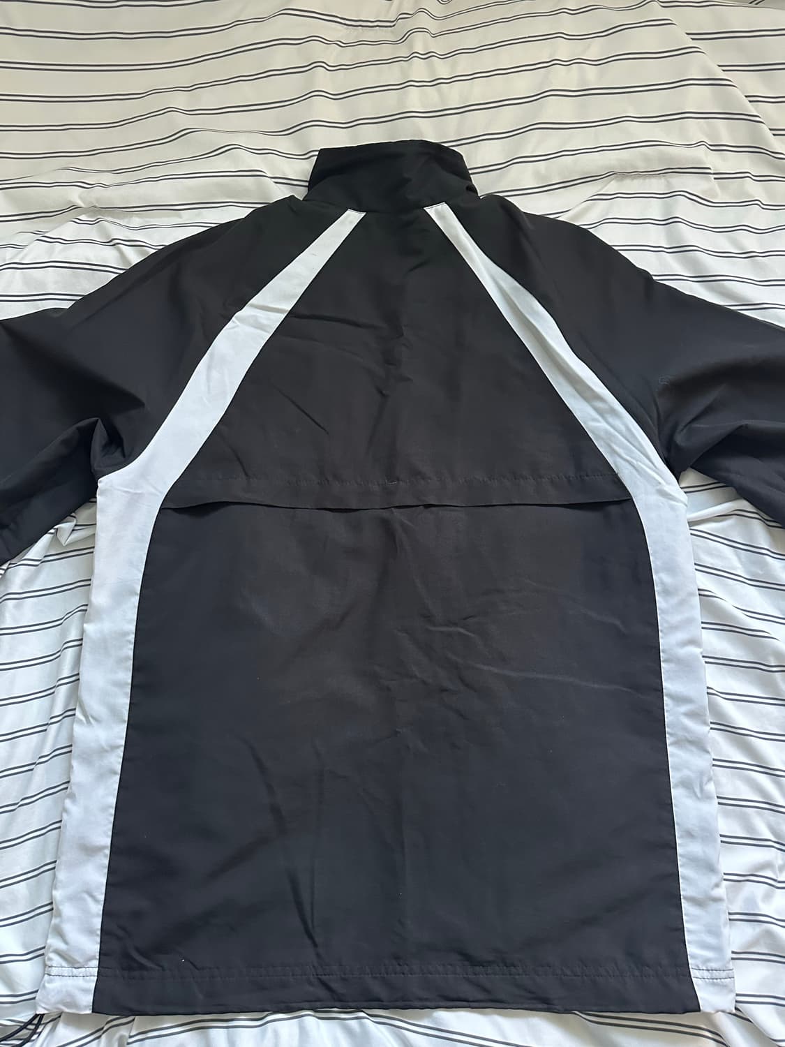 나이키 바람막이 L 상품이미지3