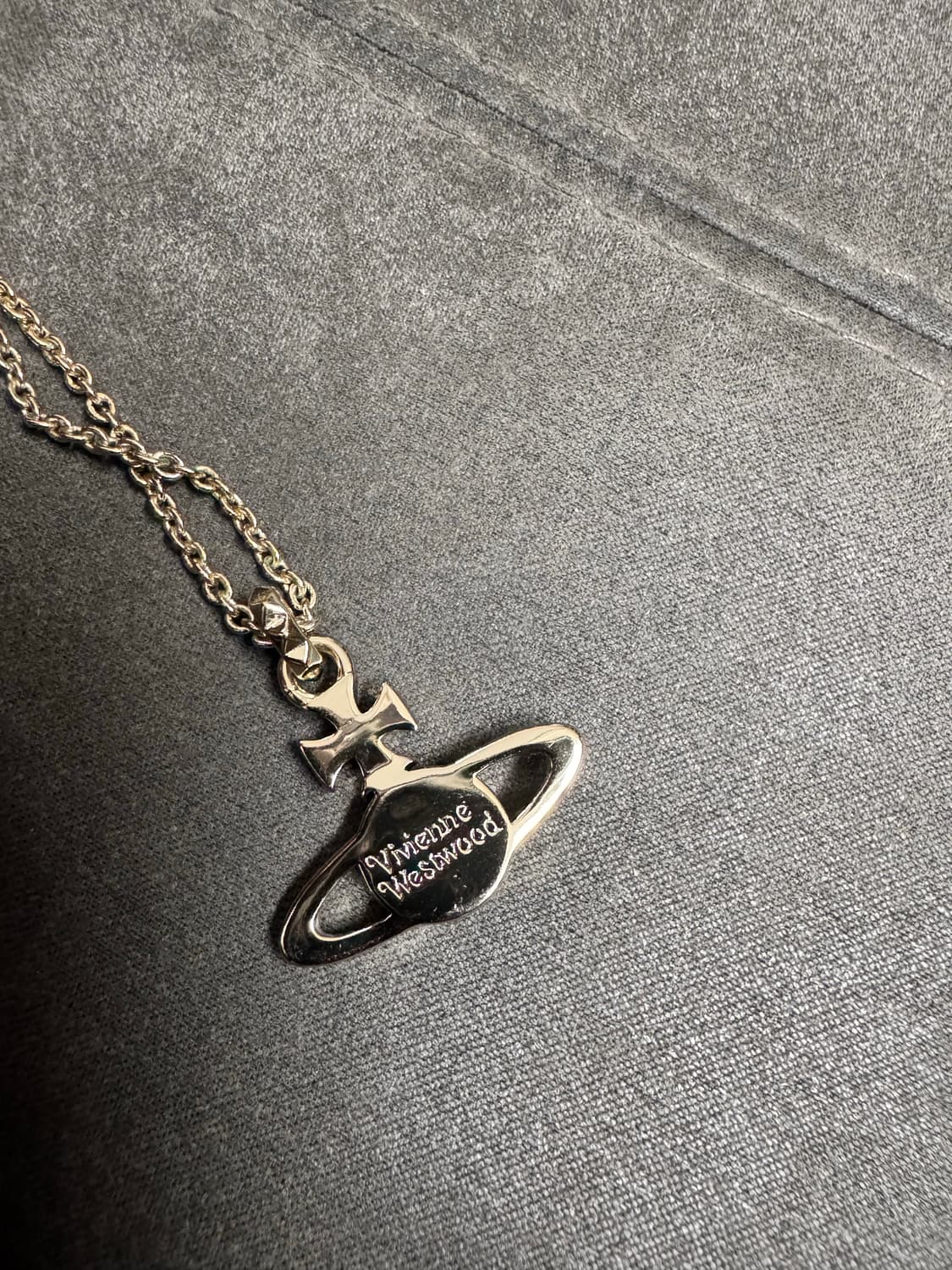 비비안웨스트우드 메이페어 바스 릴리프 목걸이 골드 상품이미지4