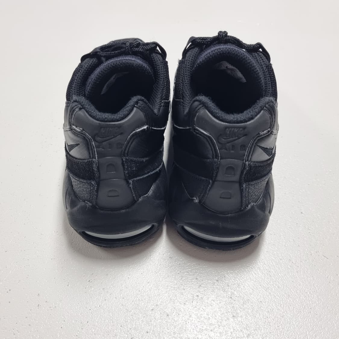 NIKE AIR MAX 95 트리플블랙 - 255 상품이미지7