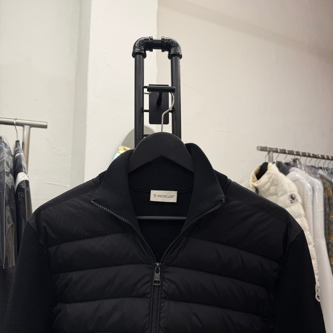 [M] 몽클레어 김현우 니트패딩 블랙 상품이미지2