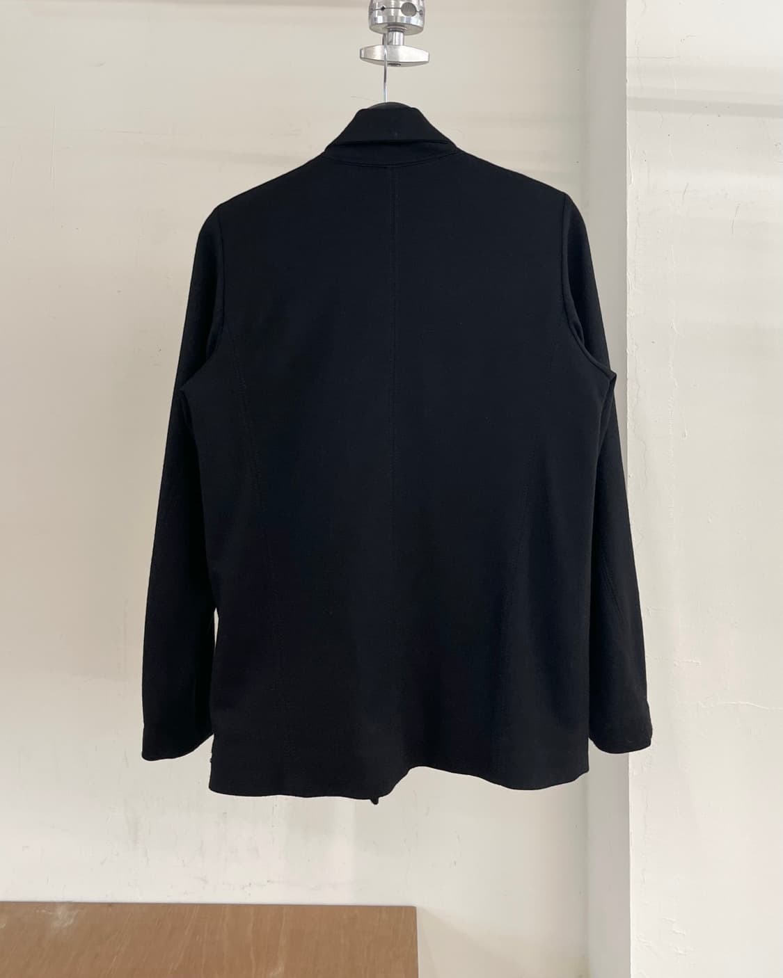 핼무트랭 블랙 에이시메트리컬 울 자켓 상품이미지6