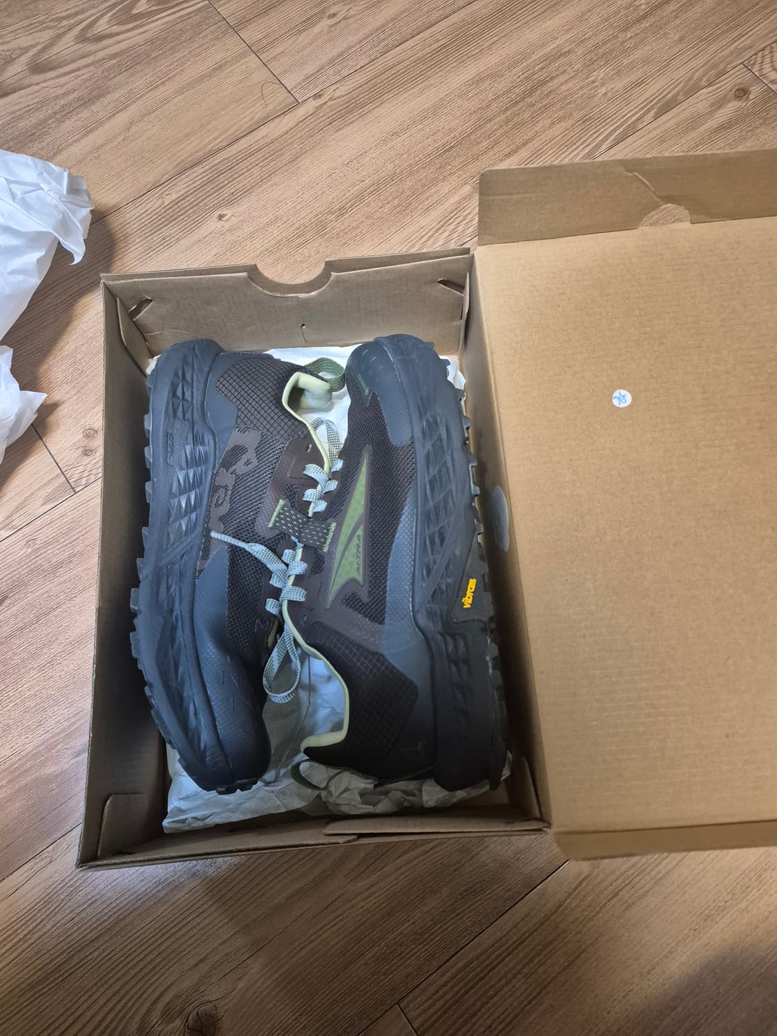 (250/2회착)알트라 x 로아 팀프 5 고어텍스 브라운 상품이미지2