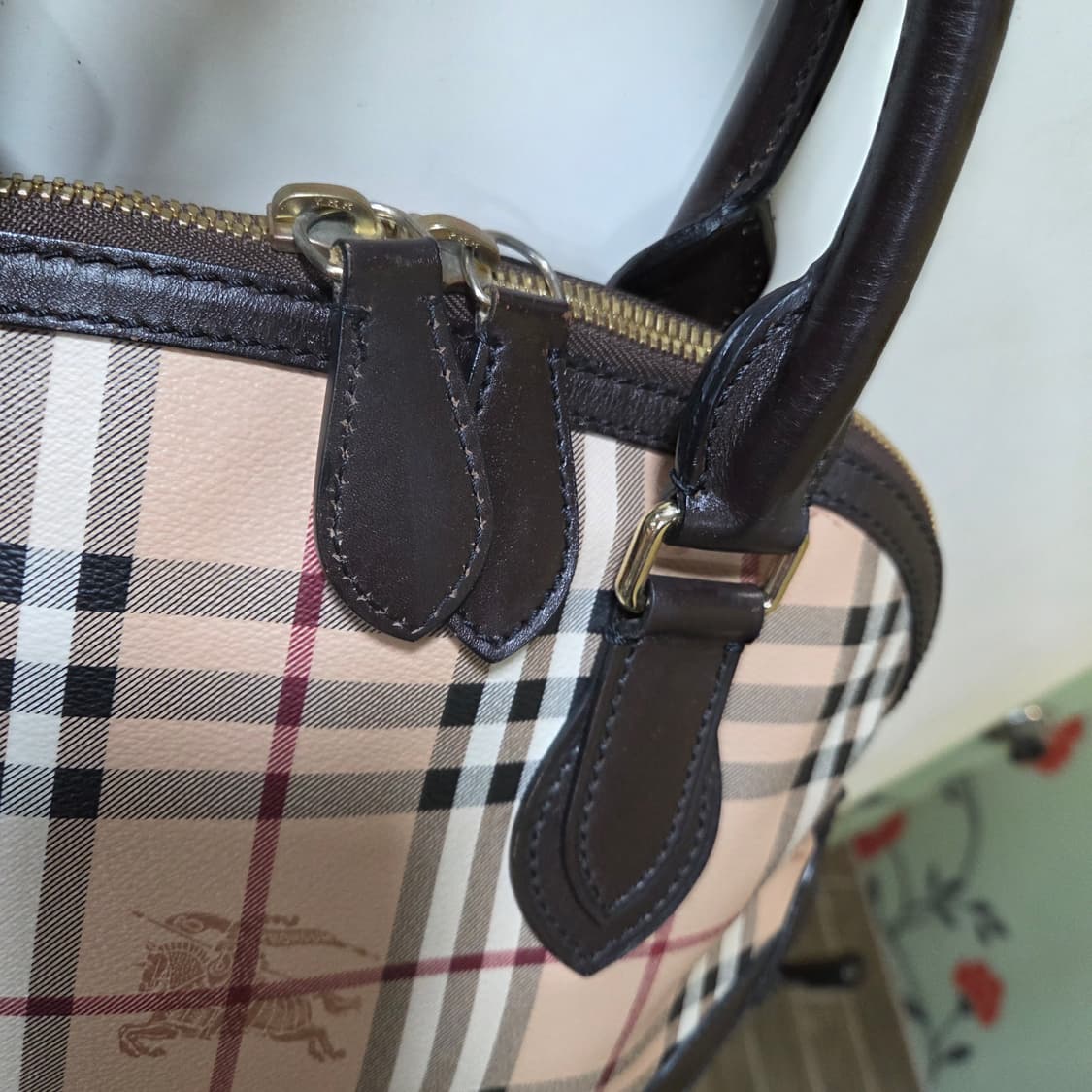 버버리 헤이마켓 토트 상품이미지2