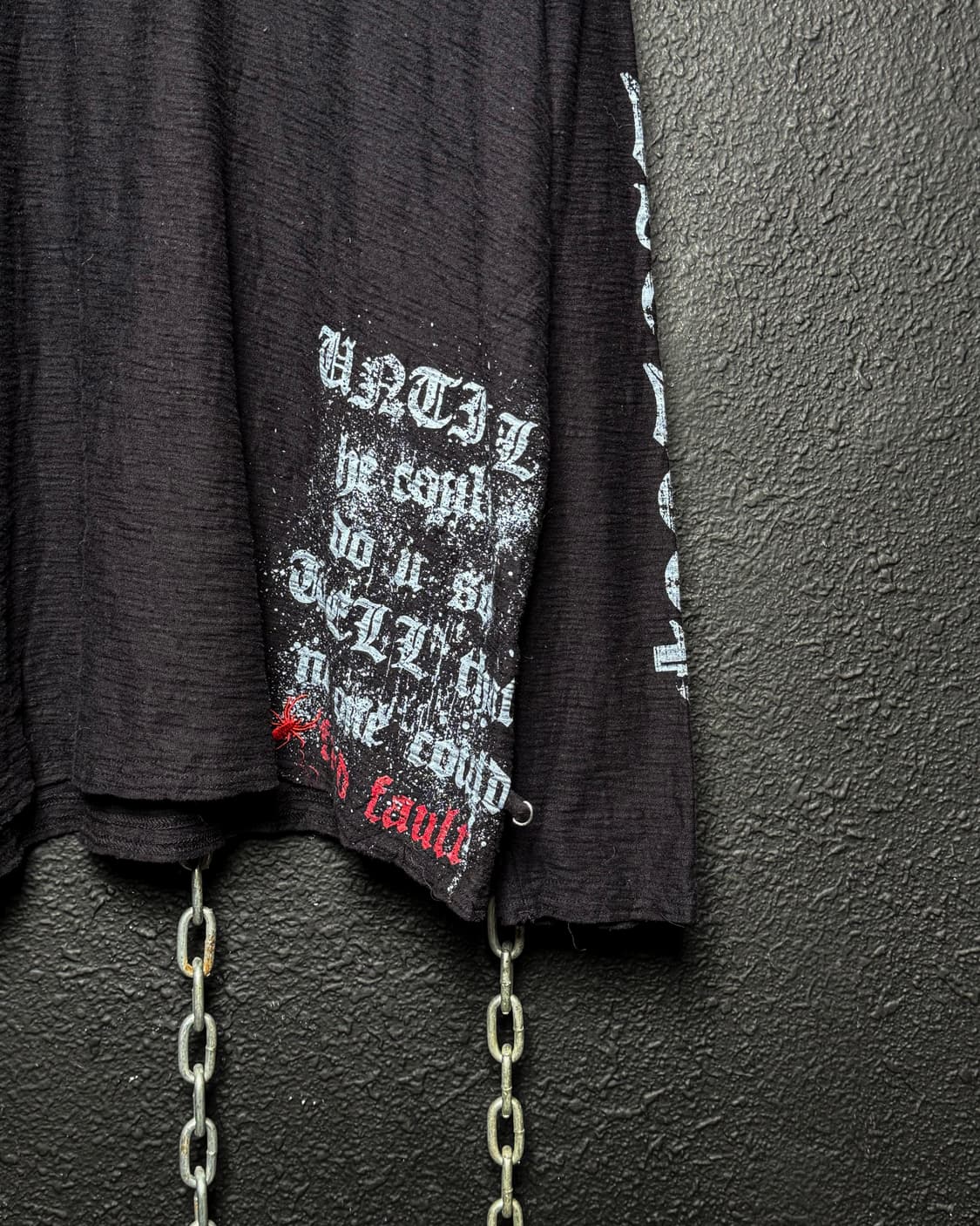 Lace-Up Graphic Long Sleeve 상품이미지8