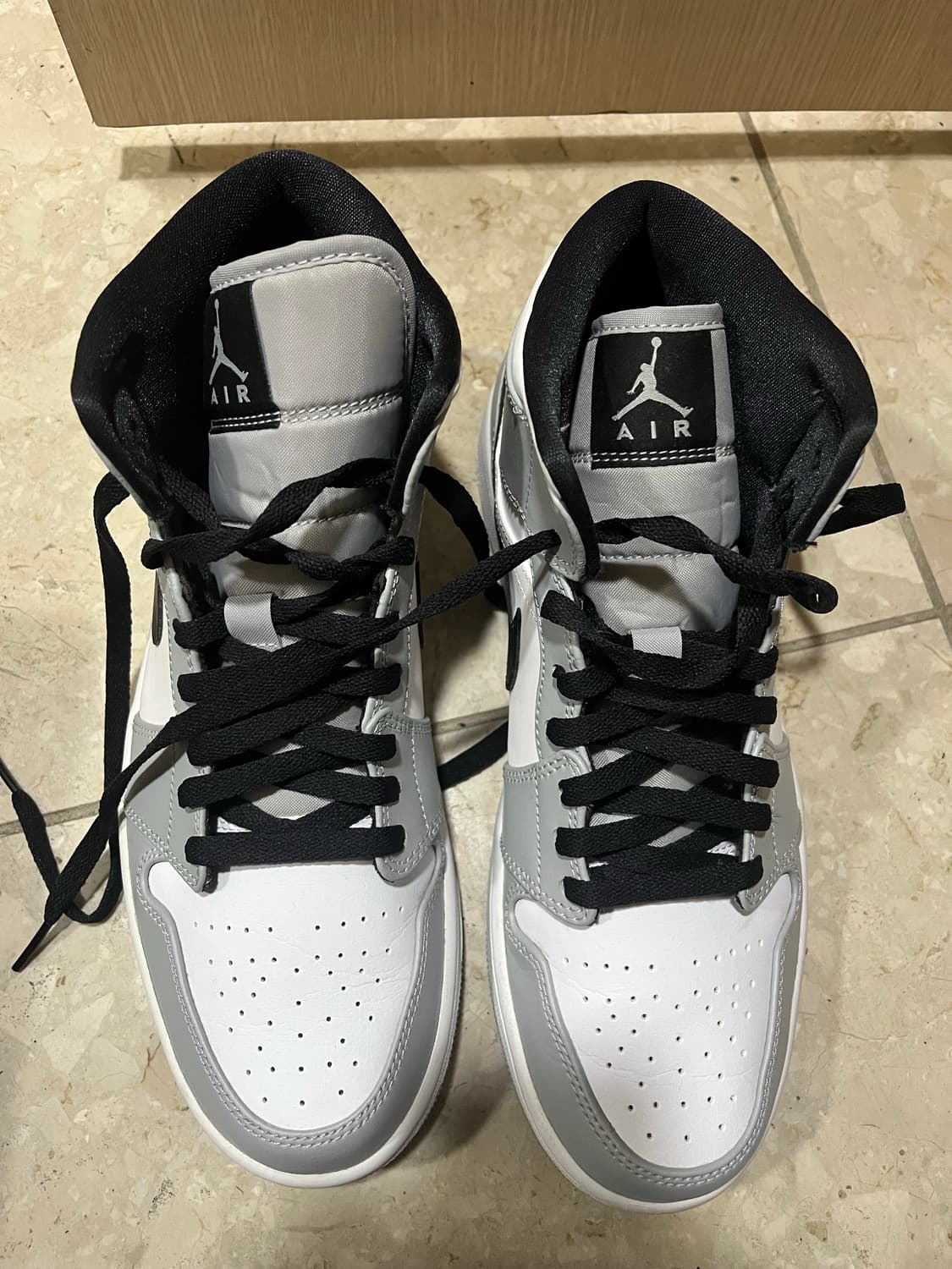 나이키 에어 조던 1 미드 스모크 그레이 상품이미지3