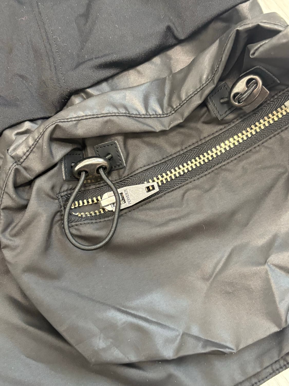 Perverze 퍼버즈 홀터 슬리브리스 탑 상품이미지7