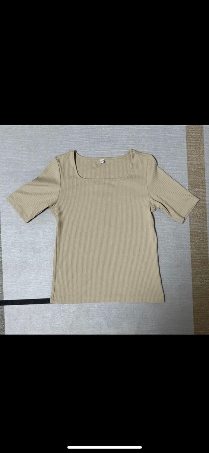 유니클로 스퀘어넥 티셔츠 상품이미지1
