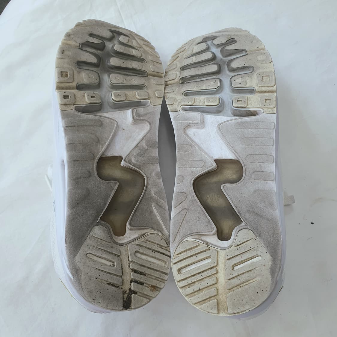 나이키 에어맥스90 에센셜 올흰 (285) 상품이미지5