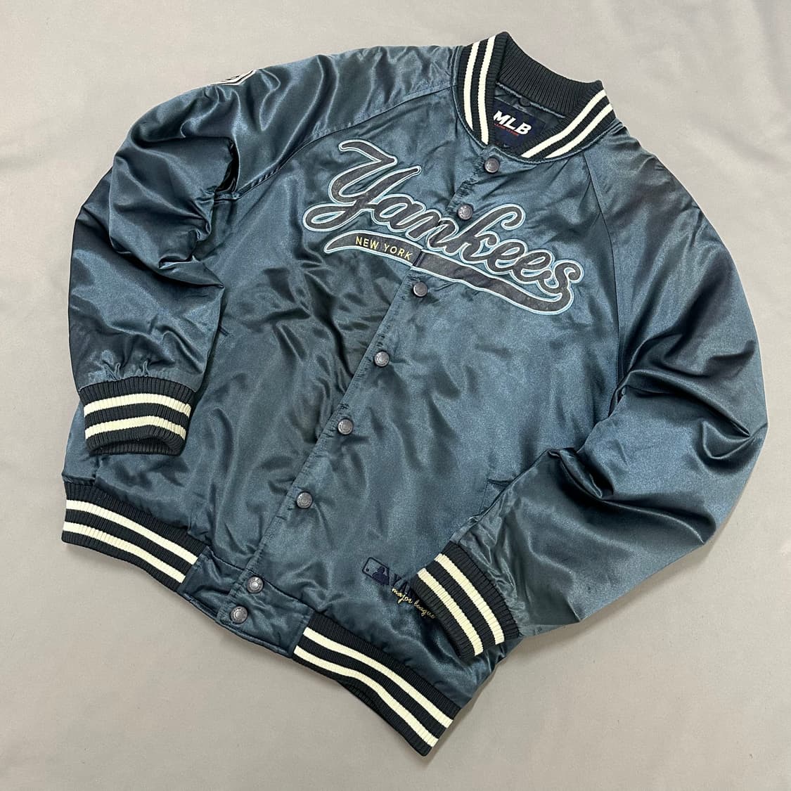 MLB 00s 올드스쿨 뉴욕양키스 새틴 누빔 야구점퍼 95 상품이미지3