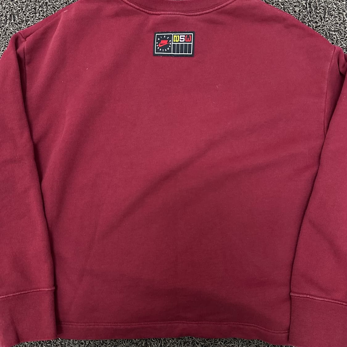 NIKE 나이키 여성 크롭 맨투맨 버건디 L 상품이미지5