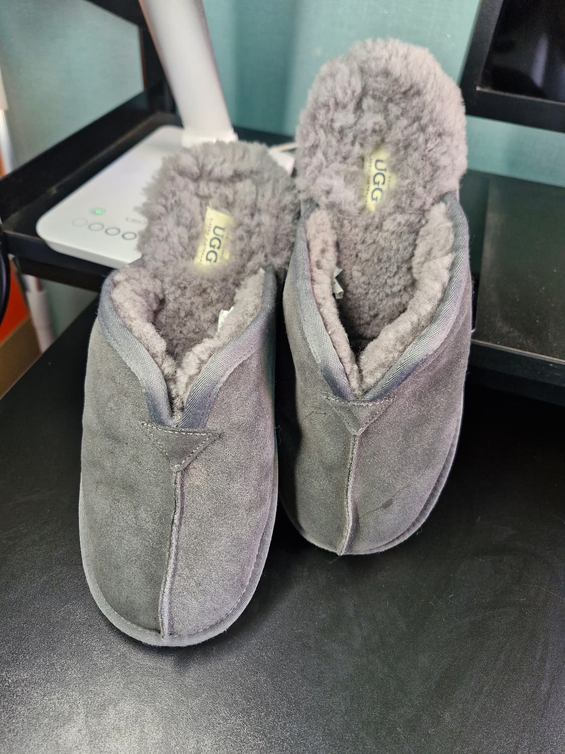 UGG 슬리퍼 회색 250mm 상품이미지2