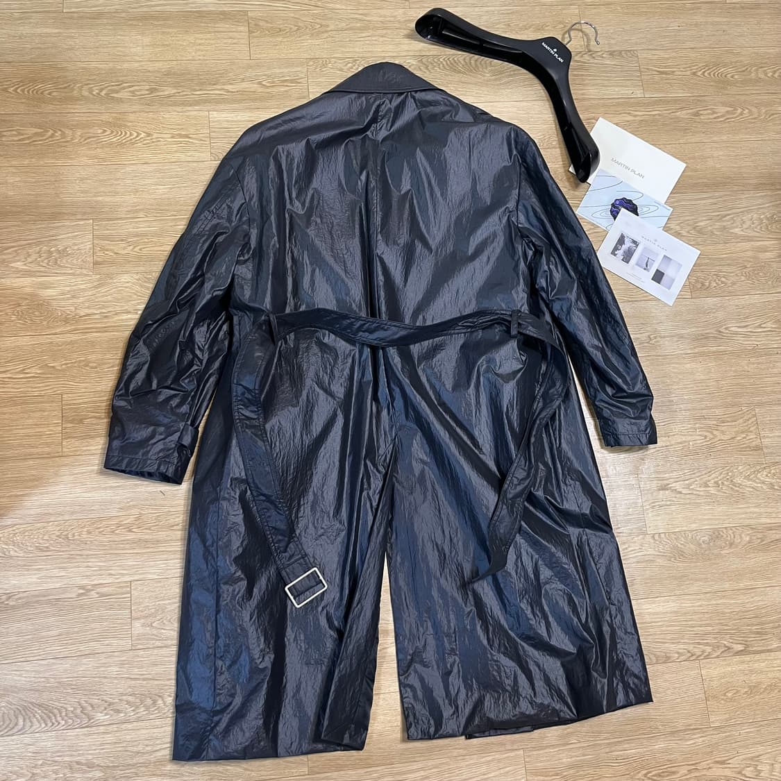 새상품) 마틴플랜 Structured Flap Trench Coat 블랙 상품이미지2