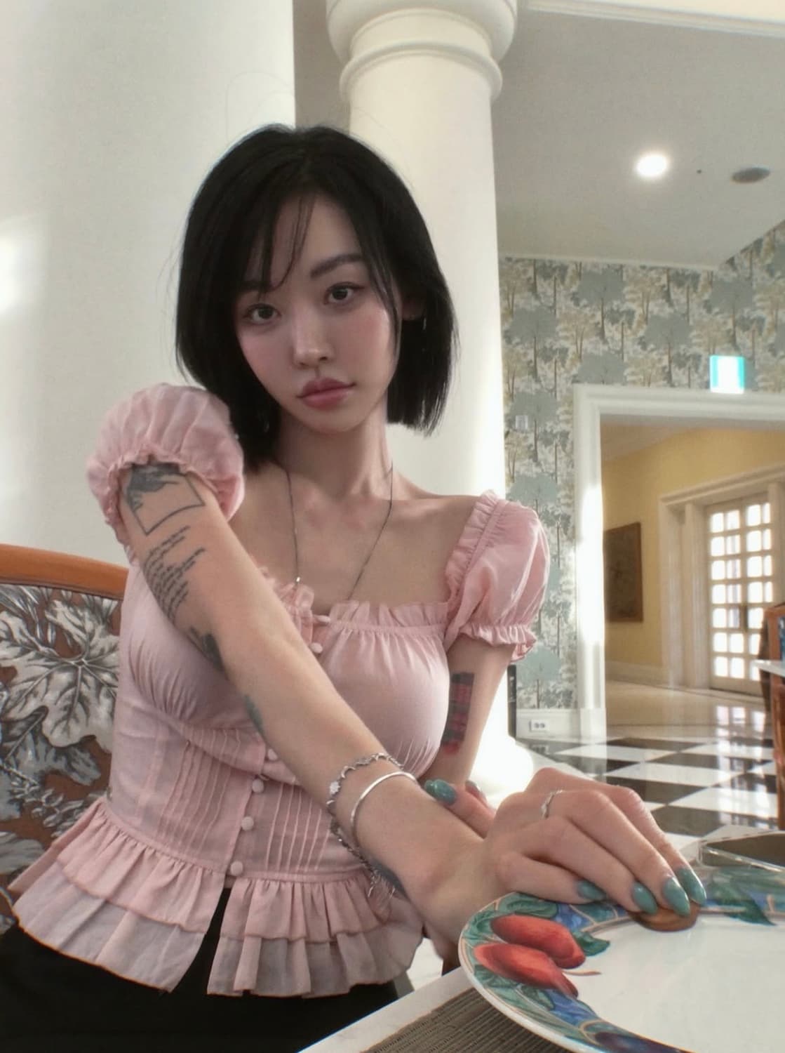 (새상품) 페일제이드 줄리 프릴 버튼 블라우스 피치 핑크 S 상품이미지2
