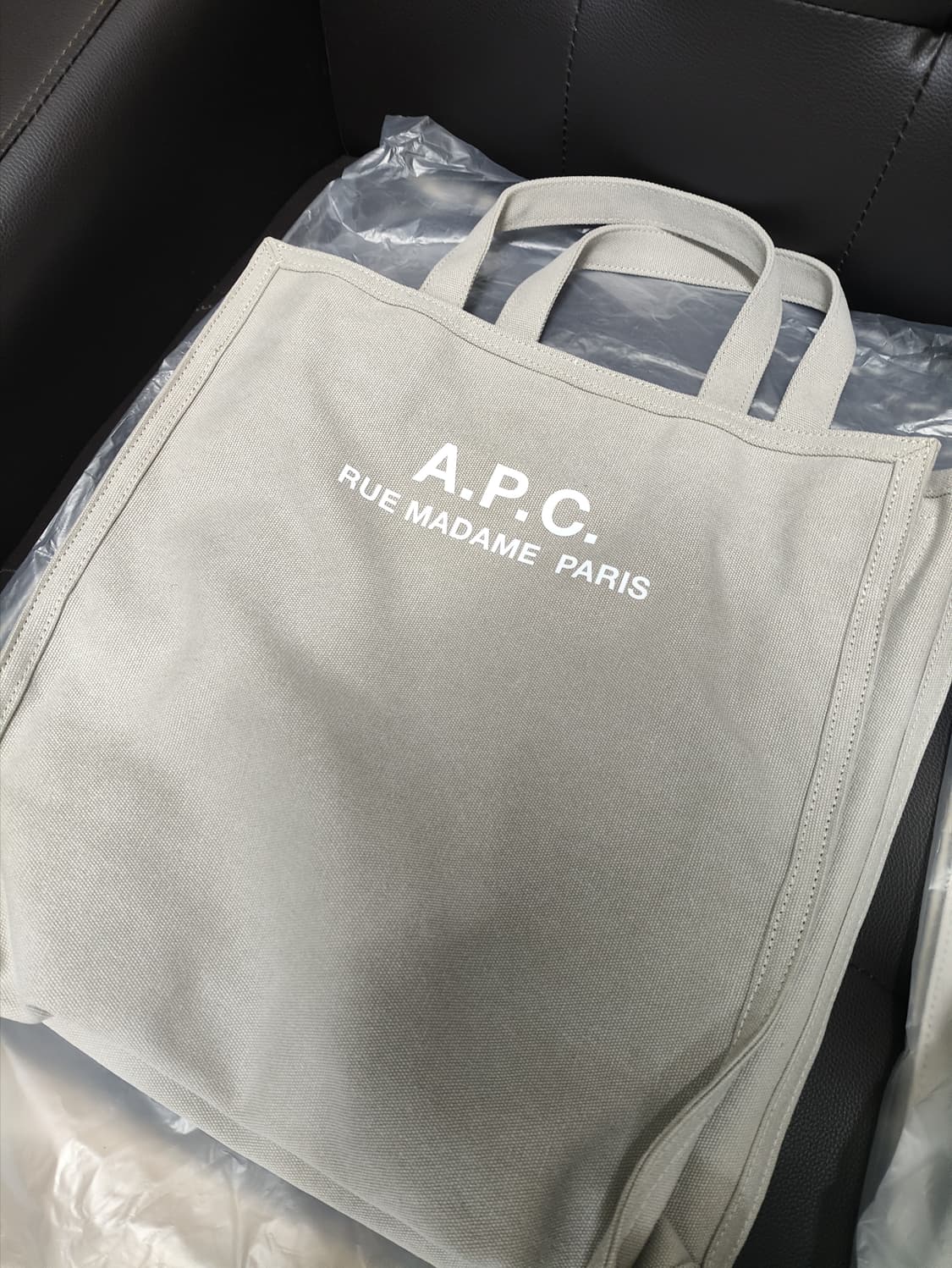 (새상품)APC 아페쎄 정품 리쿠퍼레이션 남녀공용 토트백 겸 숄더백 샌드 상품이미지1