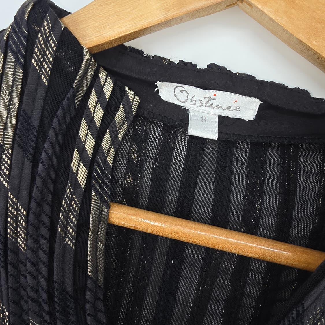 프리미엄 시스루 스트라이프 블랙 탑 (유니크 입체 패턴) 상품이미지10