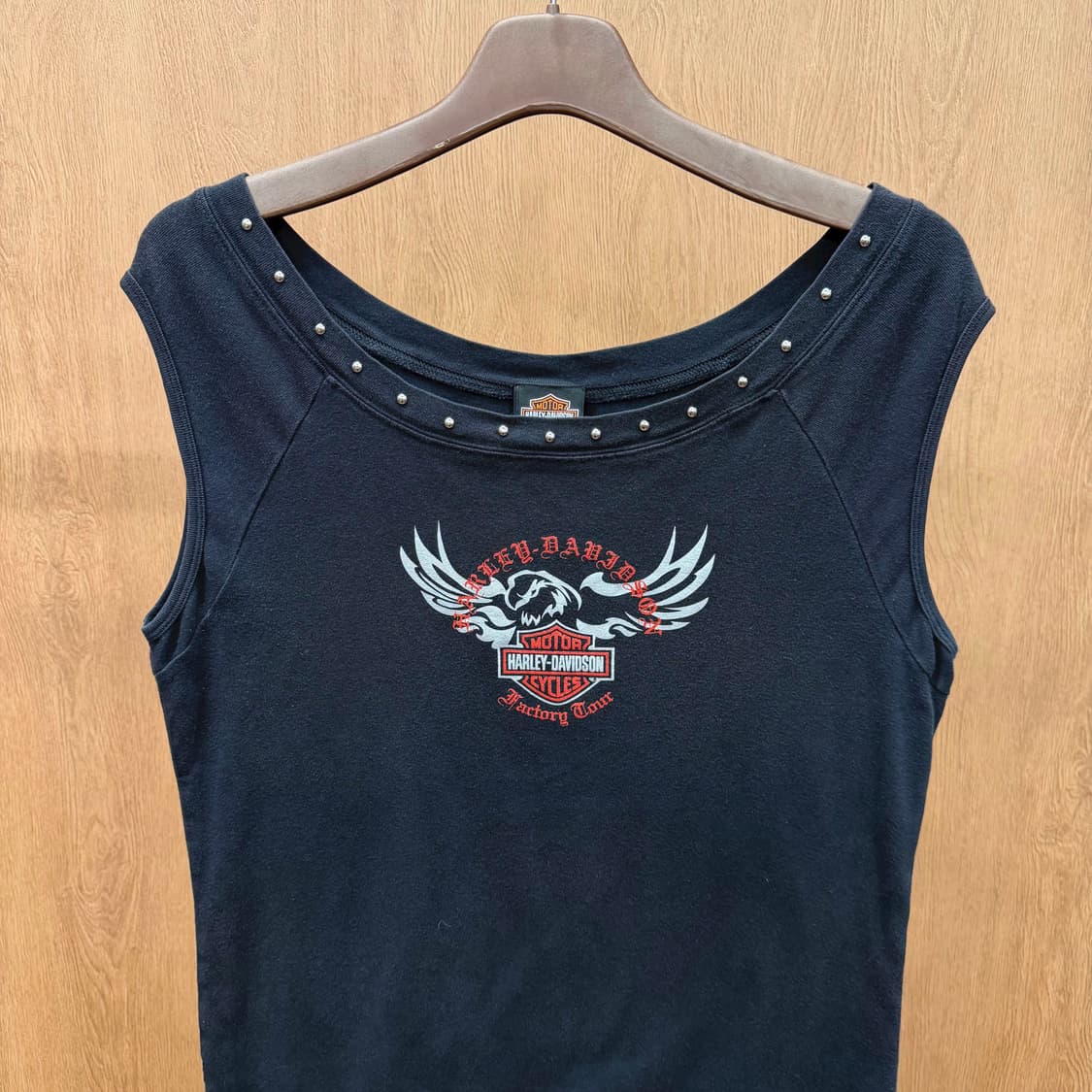 할리데이비슨 슬리브리스 티셔츠 이글 로고 프린팅 메탈 스터드 디테일 블랙 상품이미지4