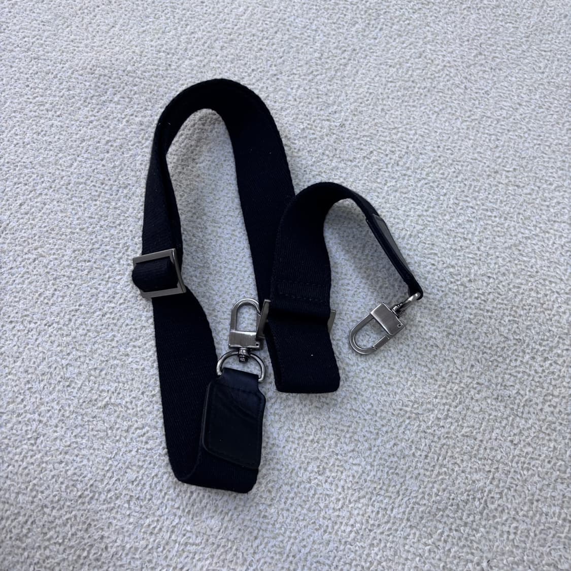 F 드레지다 크로커다일 앰보패턴 레더 토트백 0522E 상품이미지5