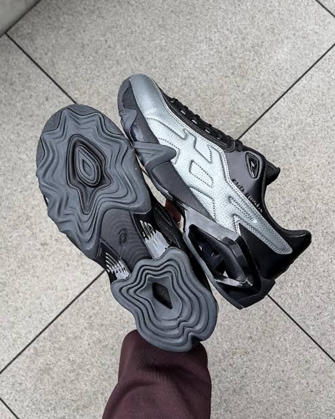 아식스 키코 코스타디노브 노발리스 젤 테레모아 블랙 상품이미지3