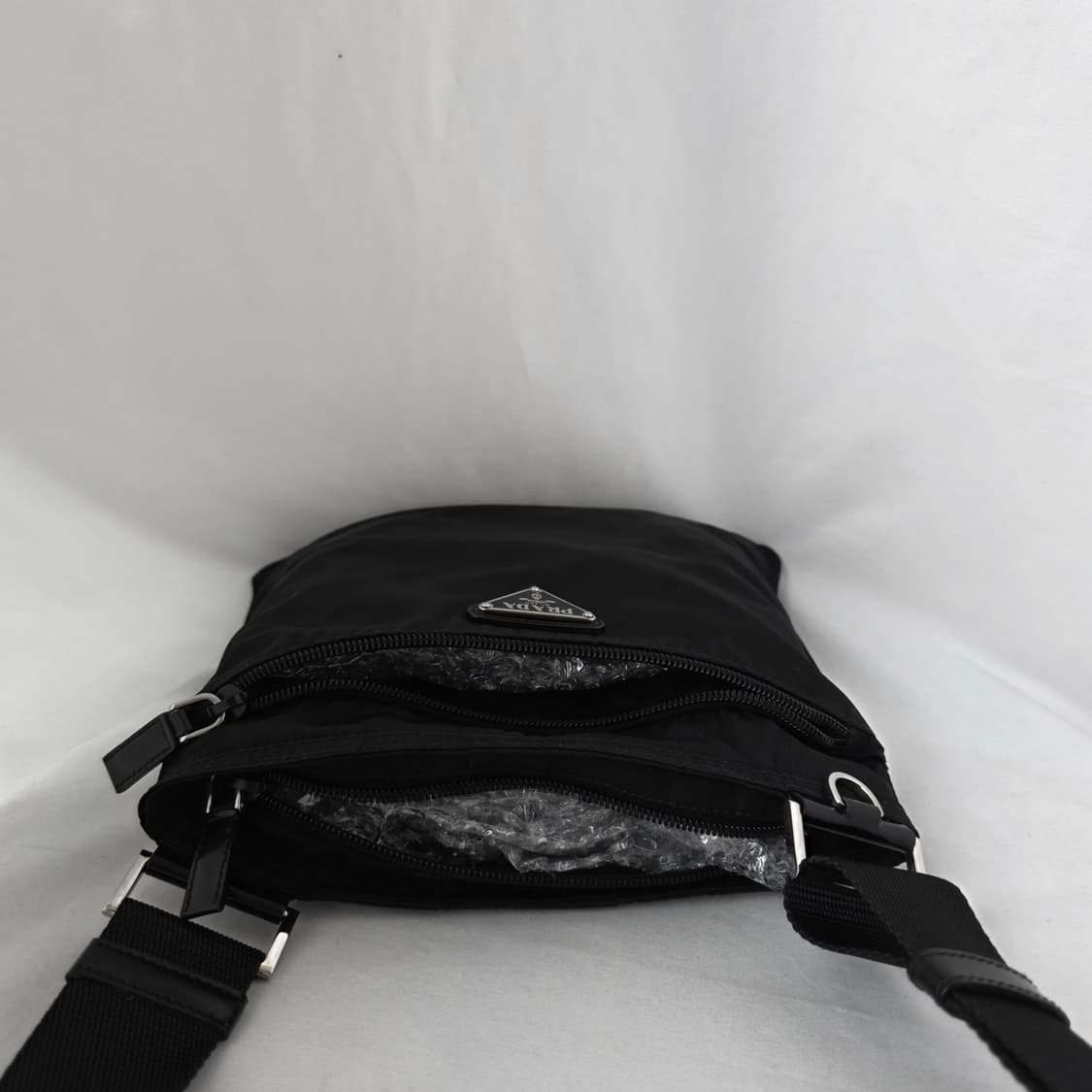 [정품 PRADA] 프라다 포코노 나일론 크로스백 스몰 남녀공용 상품이미지6