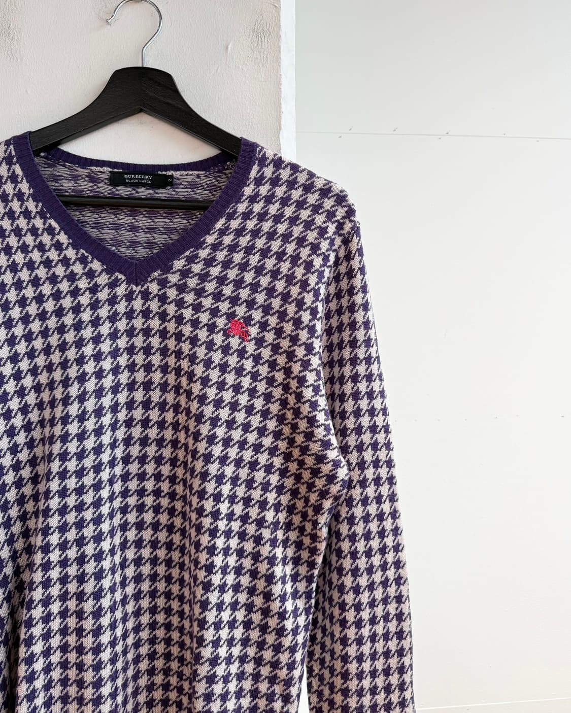 버버리 블랙라벨 퍼플 하운드투스 체크 울 브이넥 니트 상품이미지5