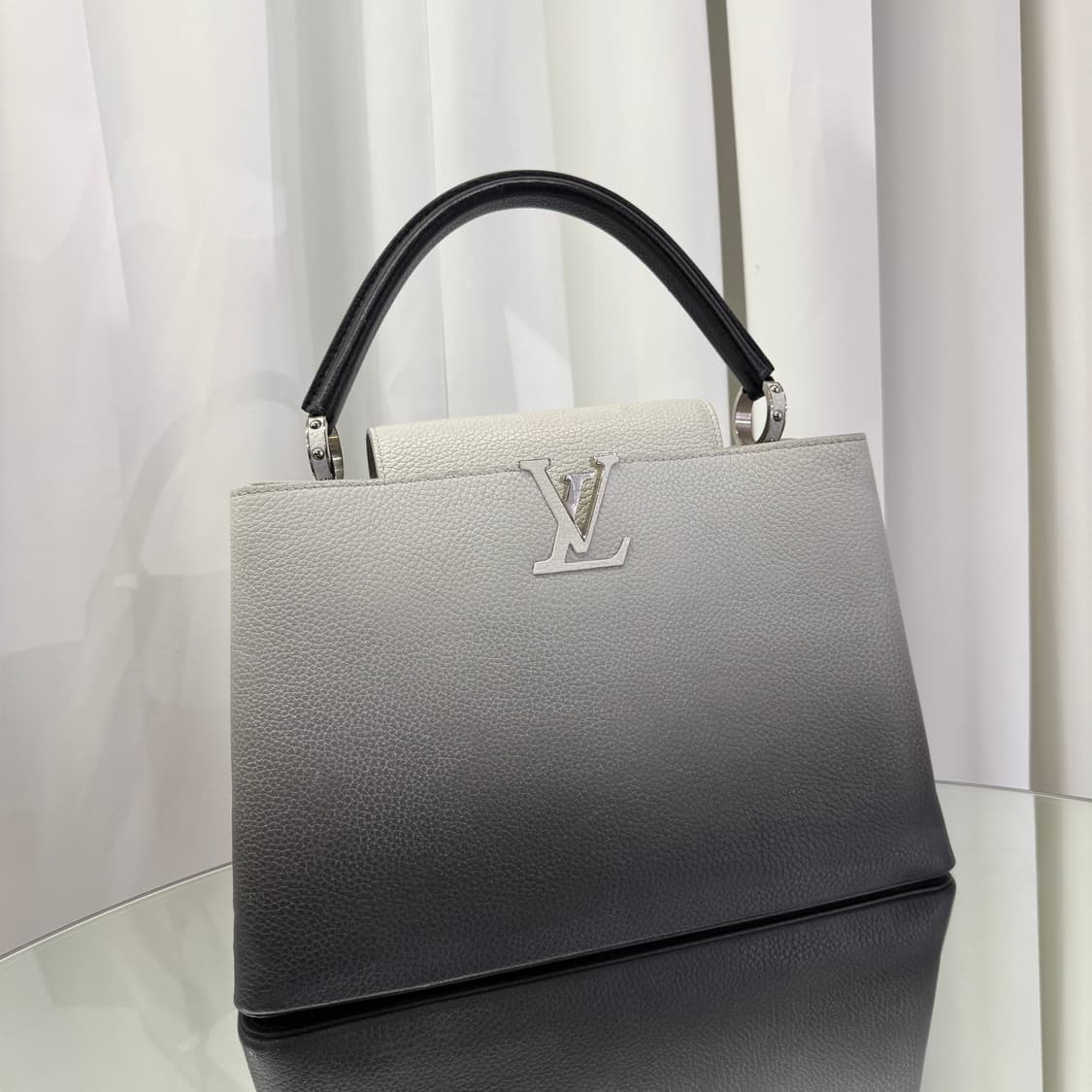 [한정판] 루이비통 토뤼옹 카퓌신 MM 토트백 상품이미지2