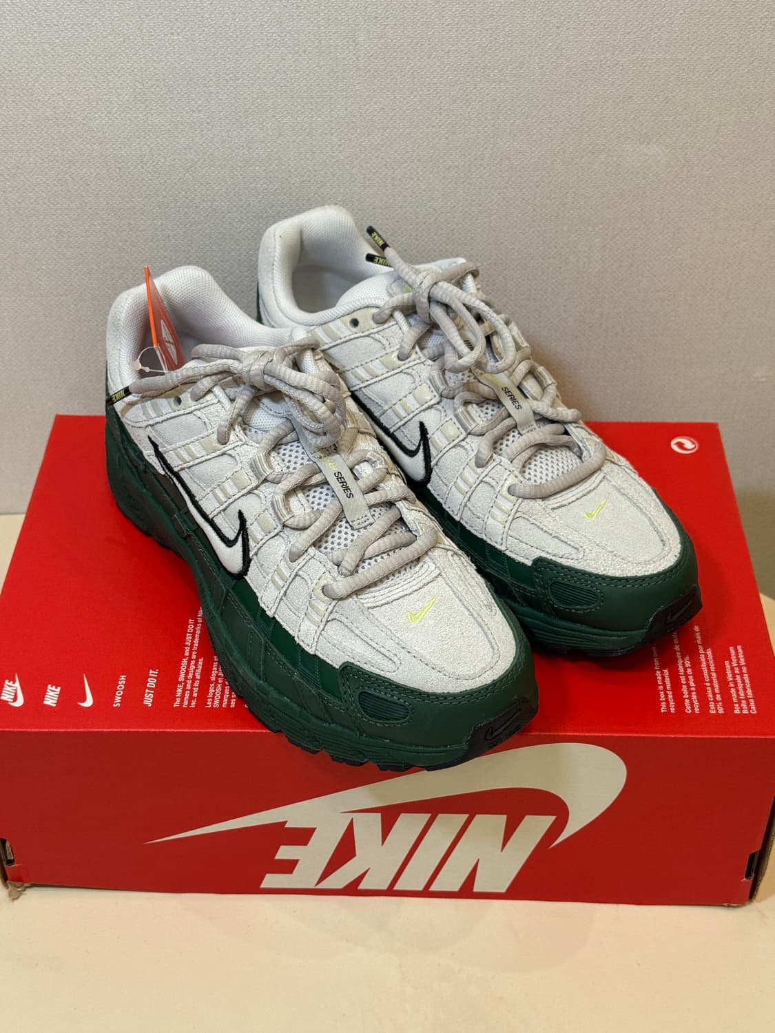 나이키 P-6000 프리미엄 라임라이트 다크 스모크 그레이 275mm 상품이미지1