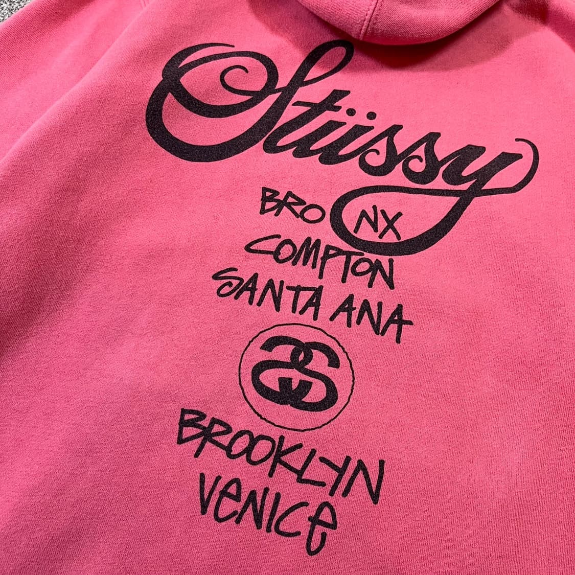 스투시 월드투어 후드티 상품이미지3