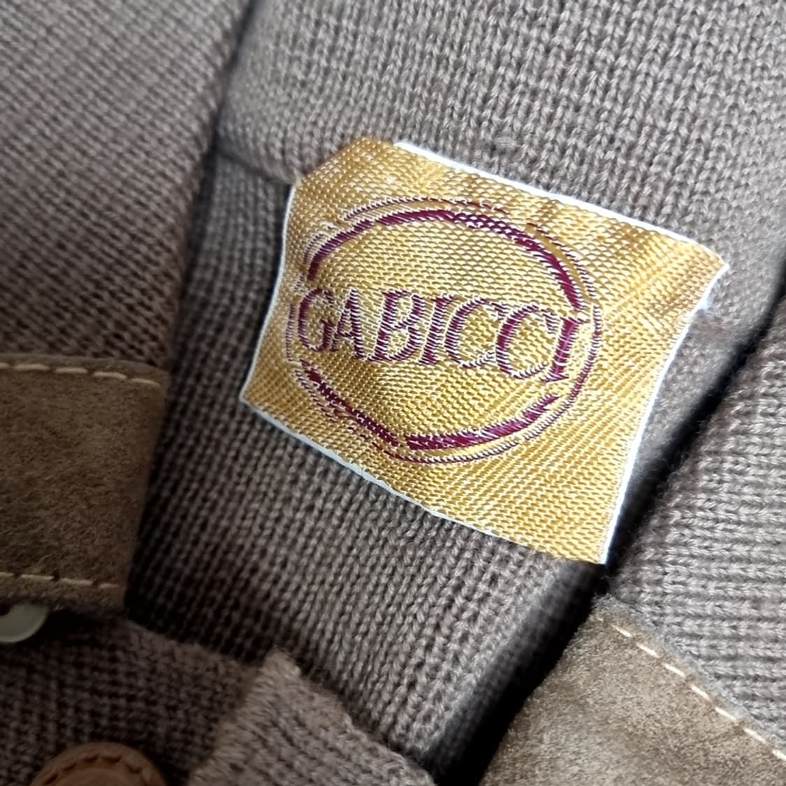 가비치gabicci 리얼소가죽스웨이드 니트 브라운 풀오버(남성S 여성L) 상품이미지3