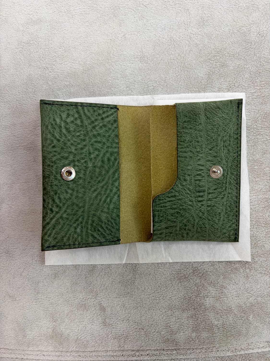 헨더스킴 카드지갑 판매합니다. 상품이미지3