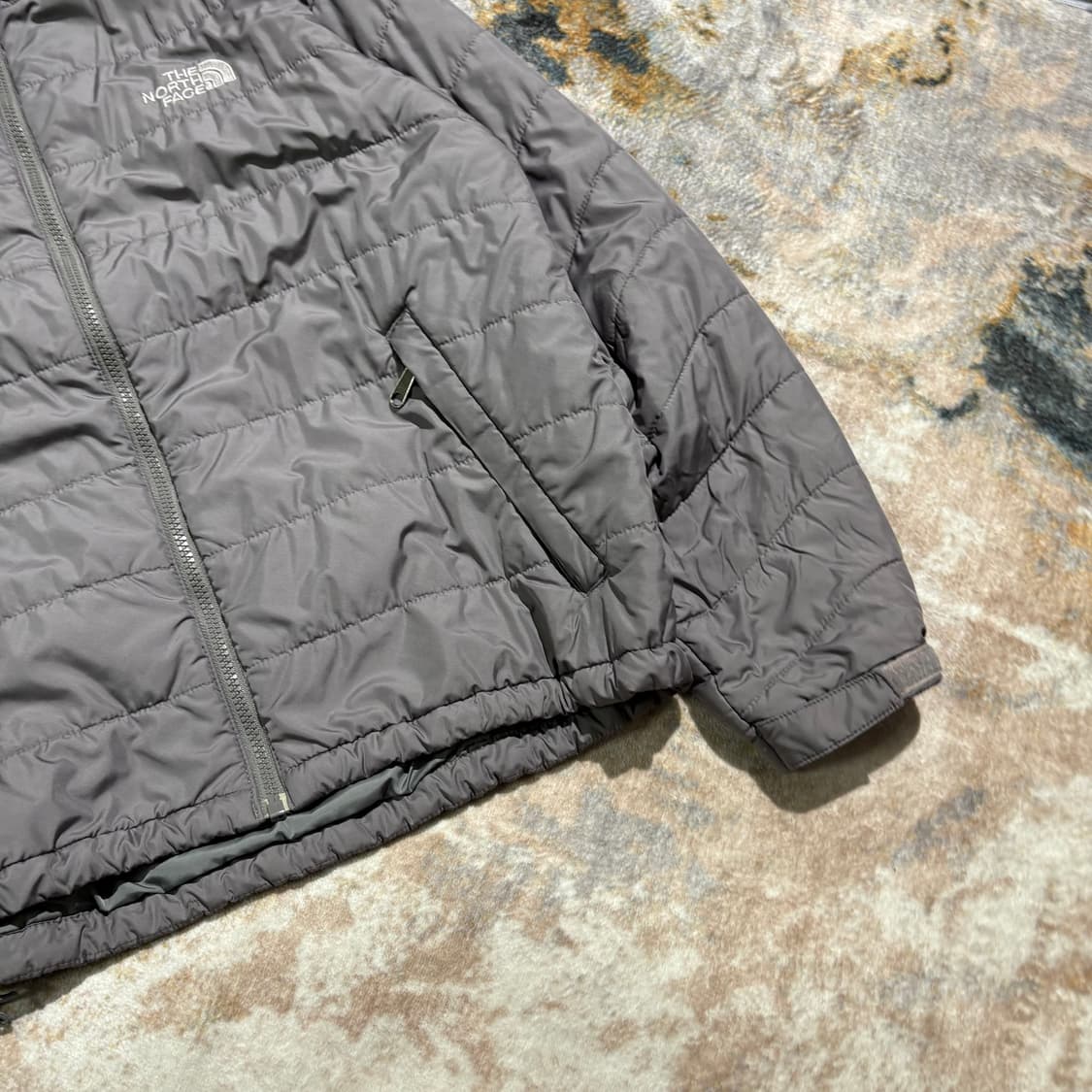 노스페이스빈티지 그레이 경량패딩 상품이미지3