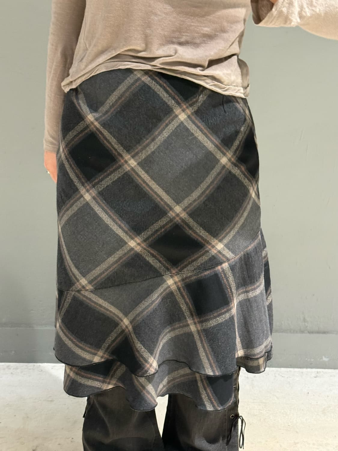 check pattern frill detail skirt 상품이미지2