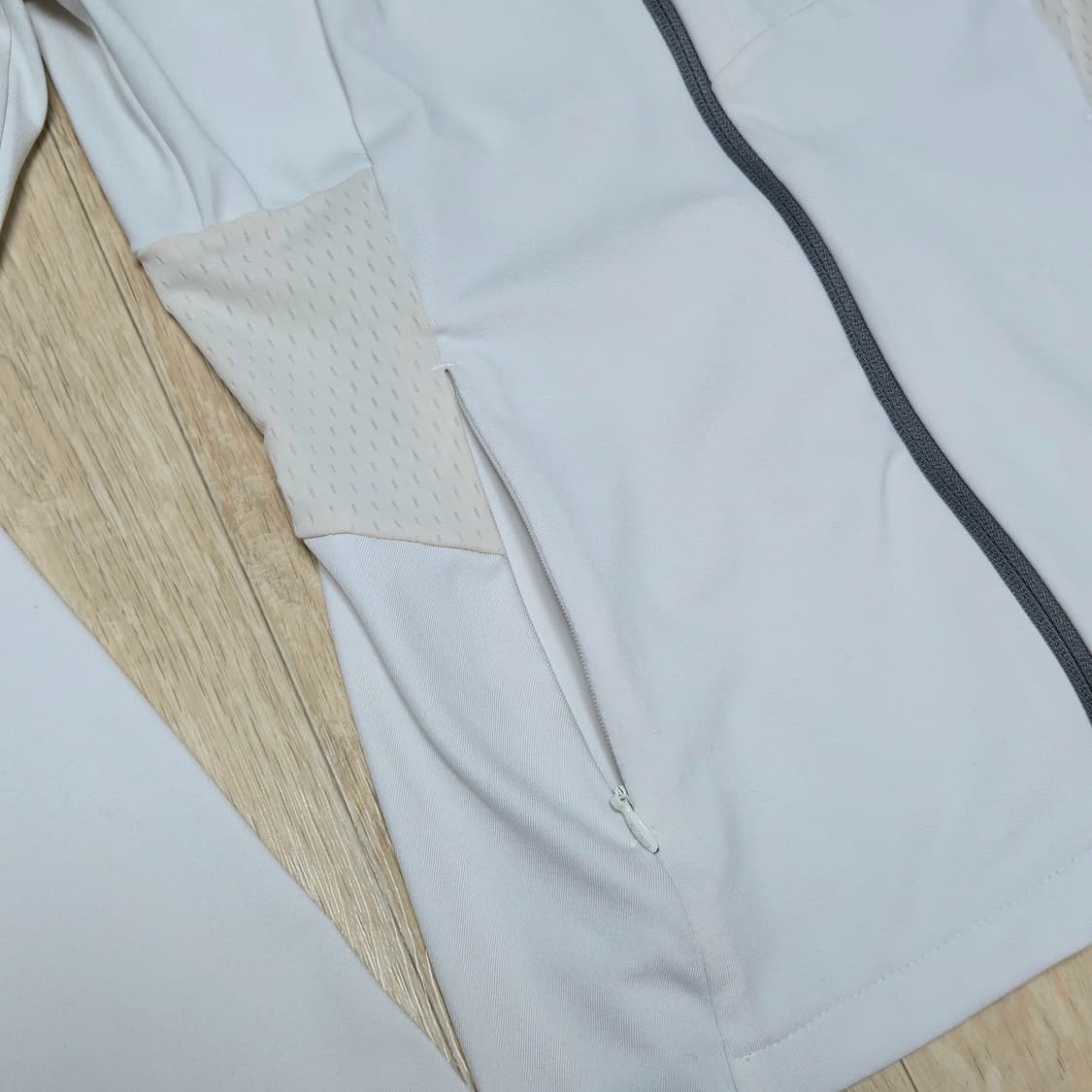 90) 데상트 아이보리 베이지 기능성 집업 자켓 져지 상품이미지6