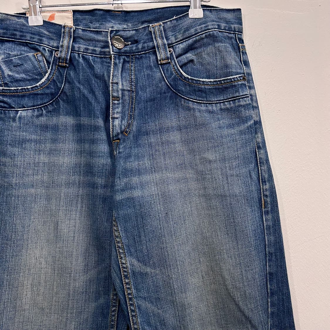 ACP 10003 레더포인트 커브드라인 데님팬츠 상품이미지1