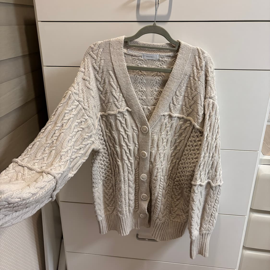 PAGEBOY 오버핏 꽈배기 포근 짜임 면 가디건 상품이미지3