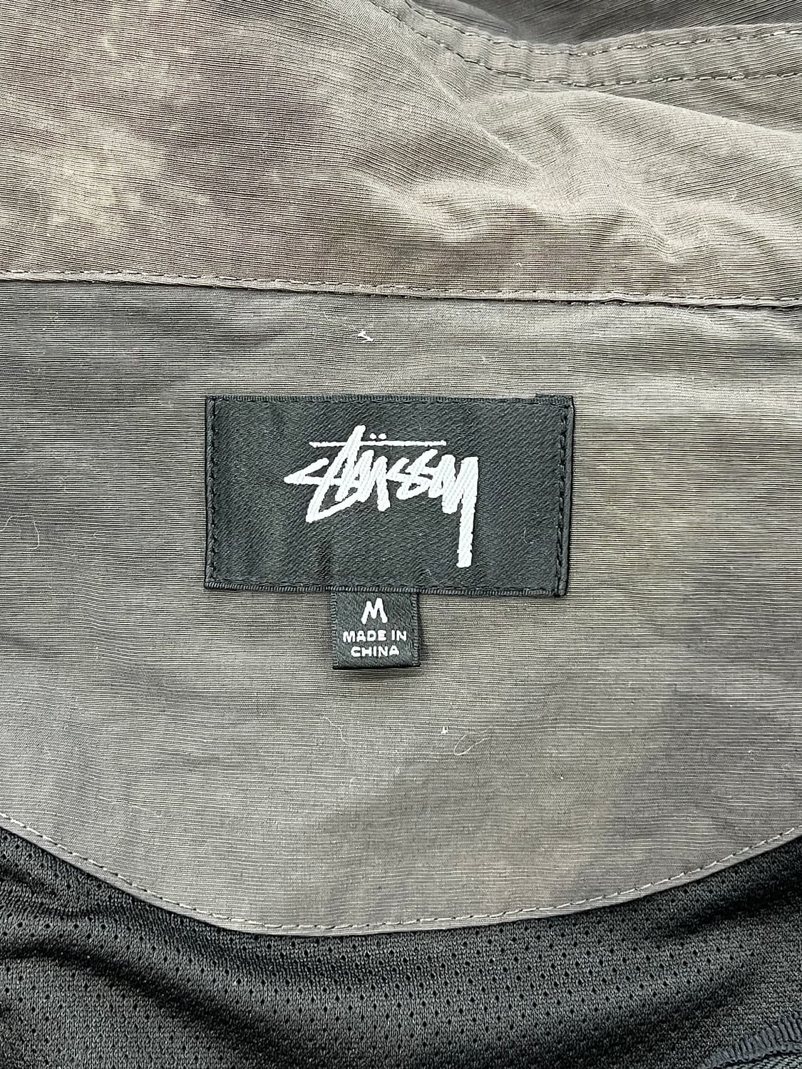 스투시 24FW 블랙 비치 쉘 웨이브 다이 자켓 상품이미지7