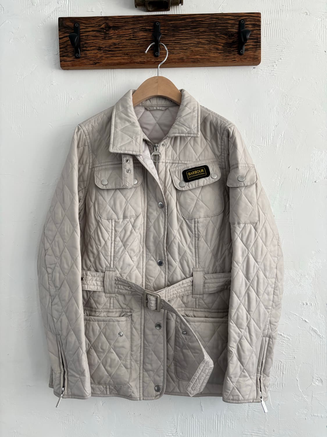 Barbour 바버 인터네셔널 퀼팅 자켓 상품이미지3