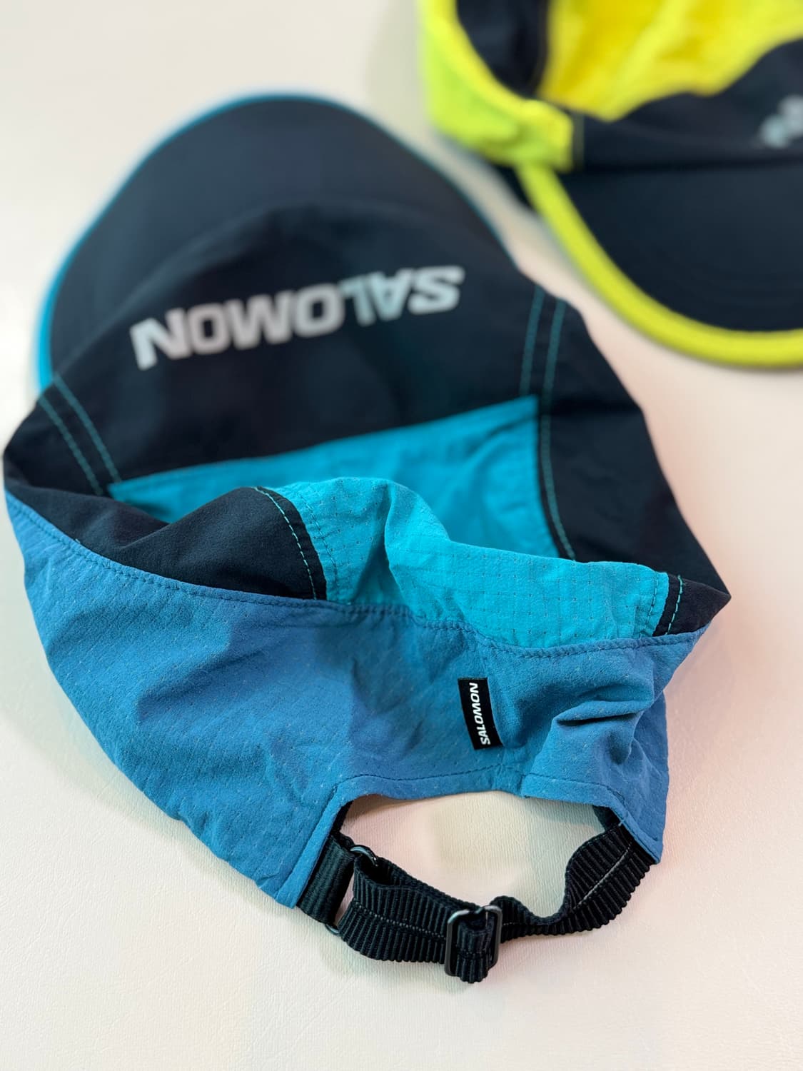 살로몬 센스 에어로 러닝캡 상품이미지2